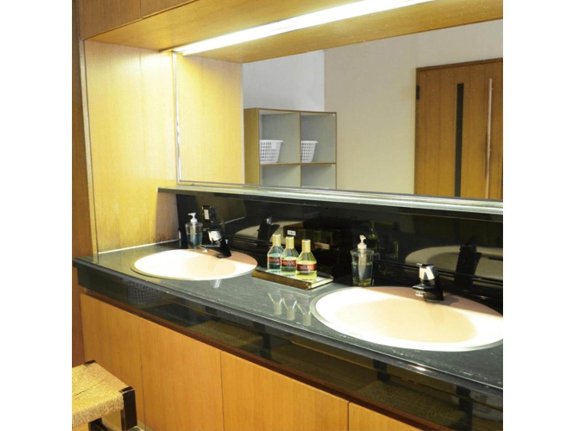 Hotel Areaone Chitose - Vacation Stay 96118V Bagian luar foto
